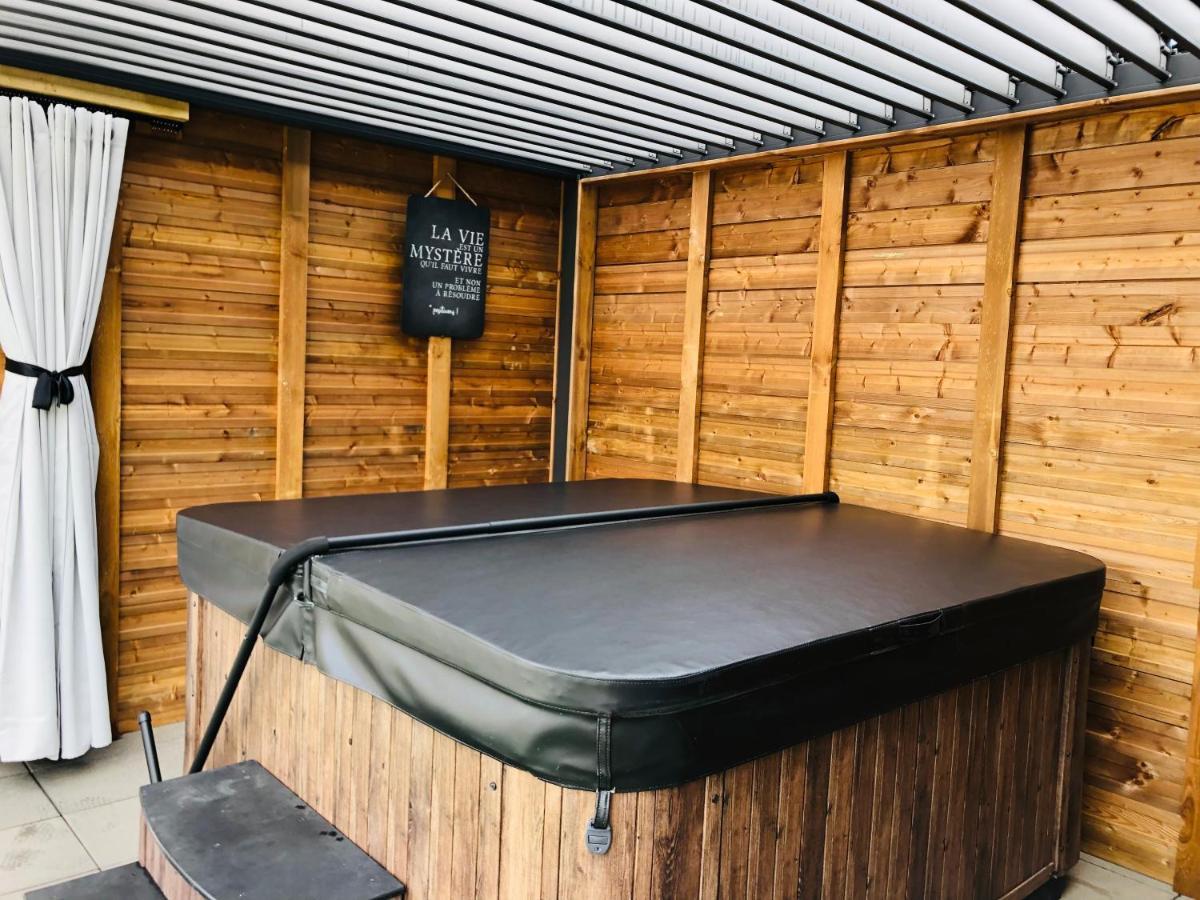 Mini Love Room Jacuzzi Privatif Urimenil Ngoại thất bức ảnh